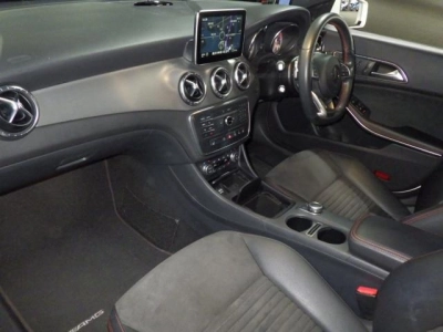 MERCEDES BENZ CLA SHOOTING BRAKE