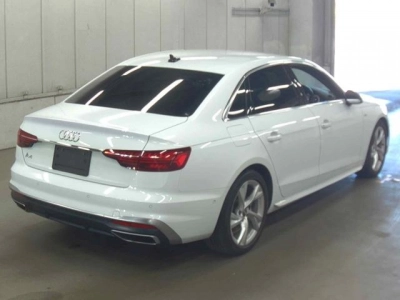 AUDI A4 AVANTE