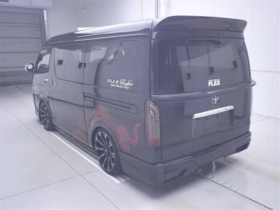 TOYOTA HIACE