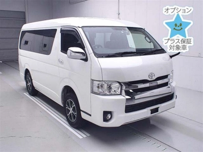 TOYOTA HIACE