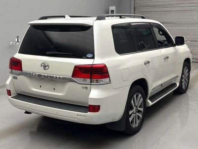 TOYOTA LAND CRUISER