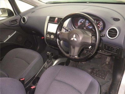 MITSUBISHI COLT PLUS