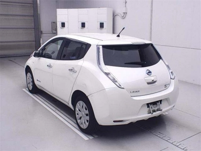 NISSAN LEAF