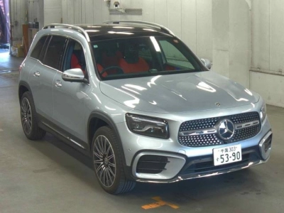 MERCEDES BENZ GLB