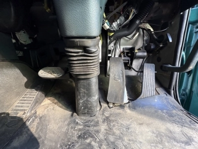 NISSAN DIESEL (UD) BIG THUMB