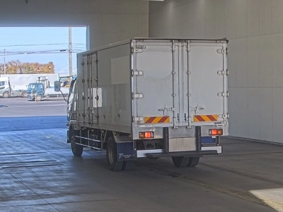 MITSUBISHI FUSO FIGHTER