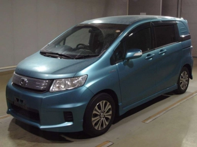 HONDA FREED SPIKE HYBRID