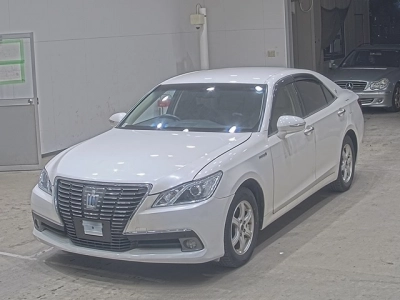 TOYOTA CROWN HYBRID