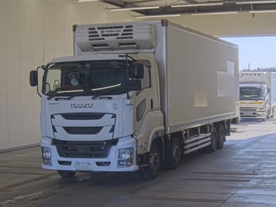 ISUZU GIGA