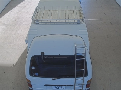 TOYOTA HIACE COMMUTER