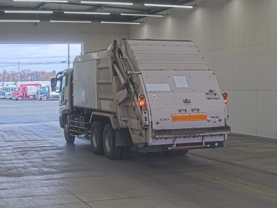 MITSUBISHI FUSO SUPER GREAT