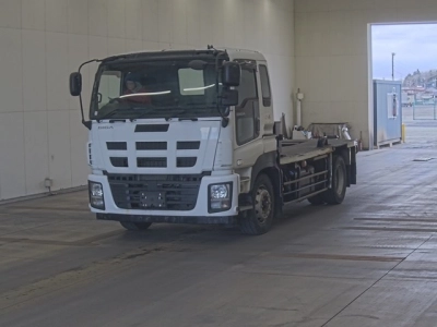 ISUZU GIGA
