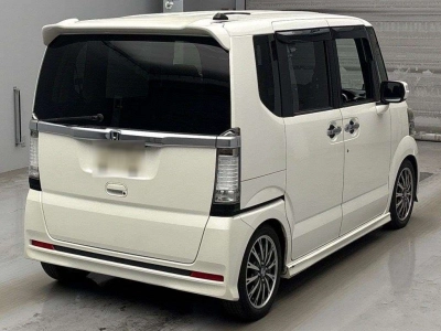 HONDA N BOX CUSTOM