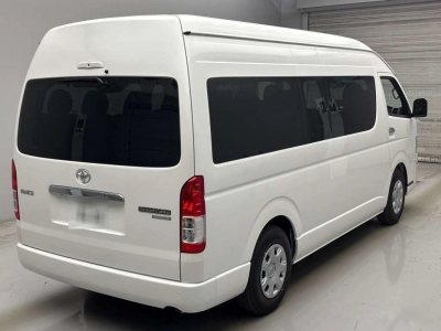 TOYOTA HIACE WAGON