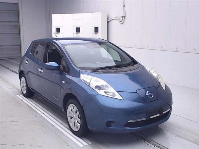 NISSAN LEAF