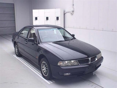 MITSUBISHI DIAMANTE