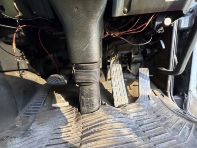 NISSAN DIESEL (UD) BIG THUMB