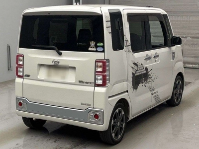 DAIHATSU WAKE