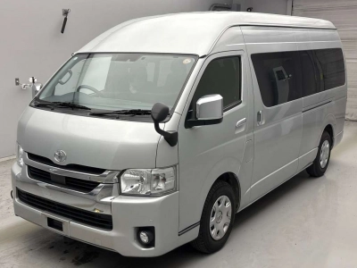 TOYOTA HIACE WAGON
