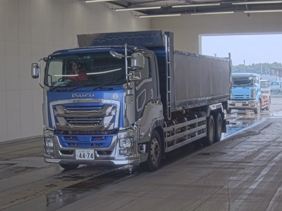 ISUZU GIGA
