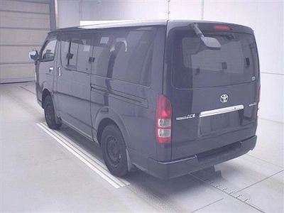 TOYOTA REGIUS ACE