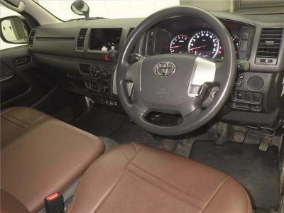 TOYOTA REGIUS ACE