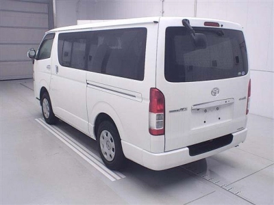 TOYOTA REGIUS ACE