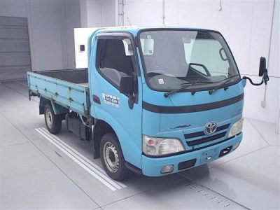 TOYOTA DYNA