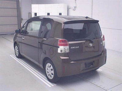 TOYOTA SPADE