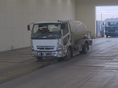 MITSUBISHI FUSO FIGHTER