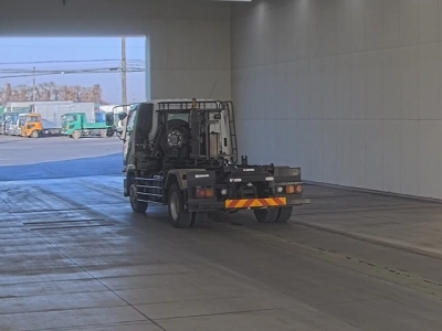 MITSUBISHI FUSO FIGHTER