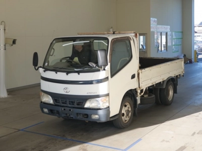 TOYOTA DYNA