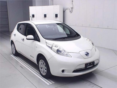 NISSAN LEAF