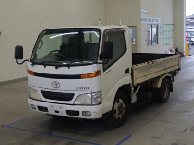 TOYOTA DYNA