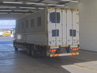 MITSUBISHI FUSO SUPER GREAT