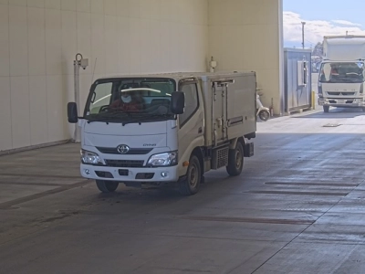 TOYOTA DYNA