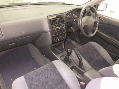 TOYOTA CARINA