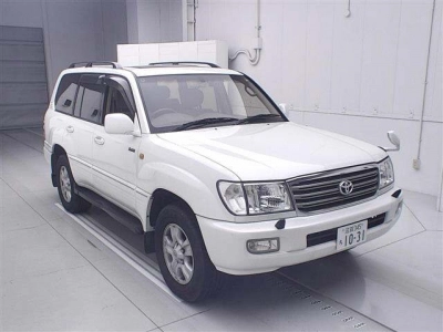 TOYOTA LAND CRUISER 100