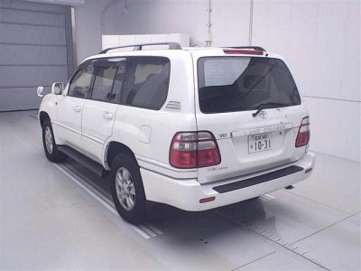 TOYOTA LAND CRUISER 100