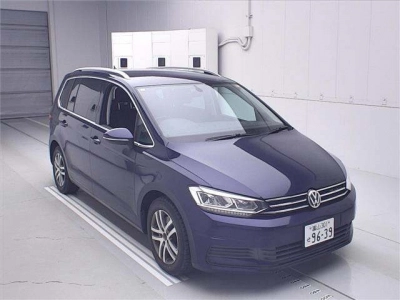 VOLKSWAGEN GOLF TOURAN