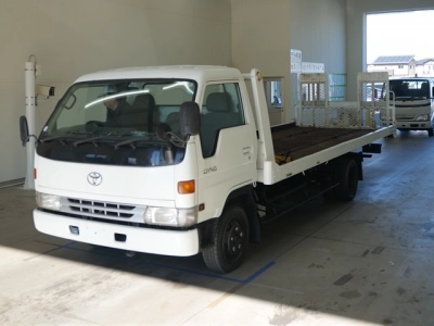 TOYOTA DYNA
