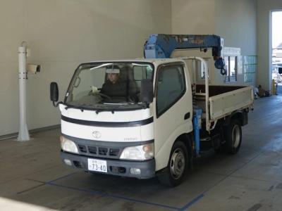 TOYOTA DYNA