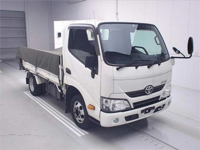 TOYOTA DYNA