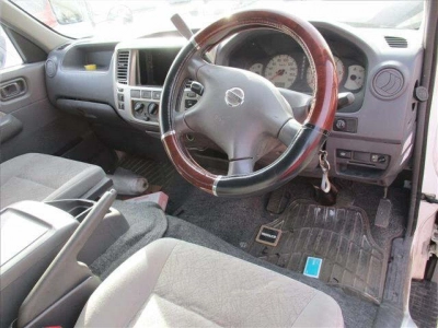NISSAN CARAVAN