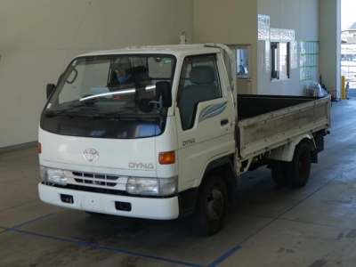 TOYOTA DYNA