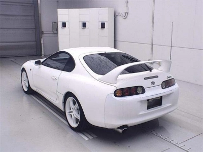 TOYOTA SUPRA