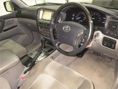 TOYOTA LAND CRUISER 100