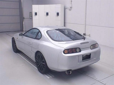 TOYOTA SUPRA