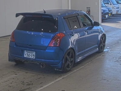 SUZUKI SWIFT