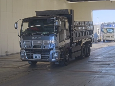ISUZU GIGA